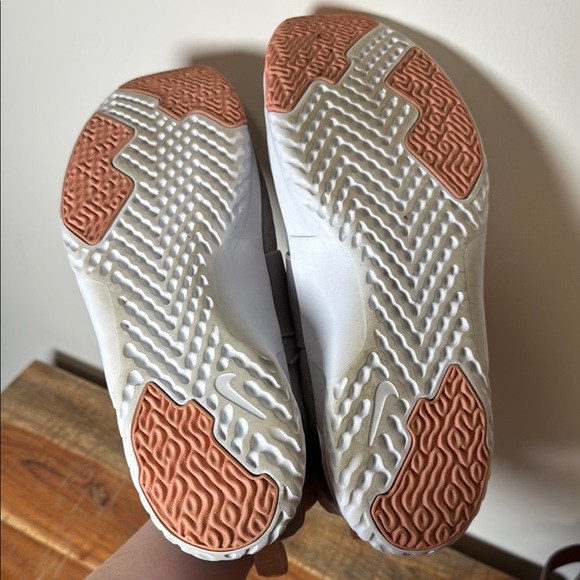 Nike Renew Gray and Pink Athletic Shoes with Breathable Mesh, Womens 12 - Picture 9 of 9